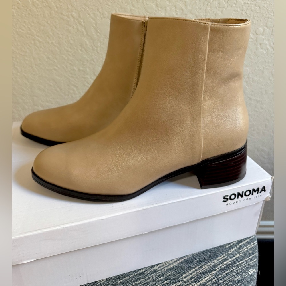 Sonoma Women's Beige Ankle Booties